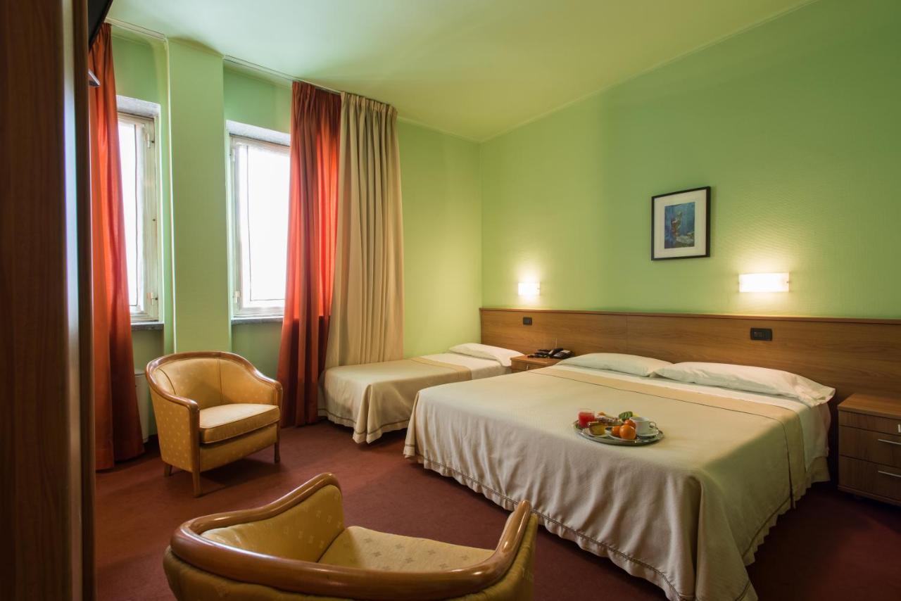Hotel Lux Alessandria Esterno foto