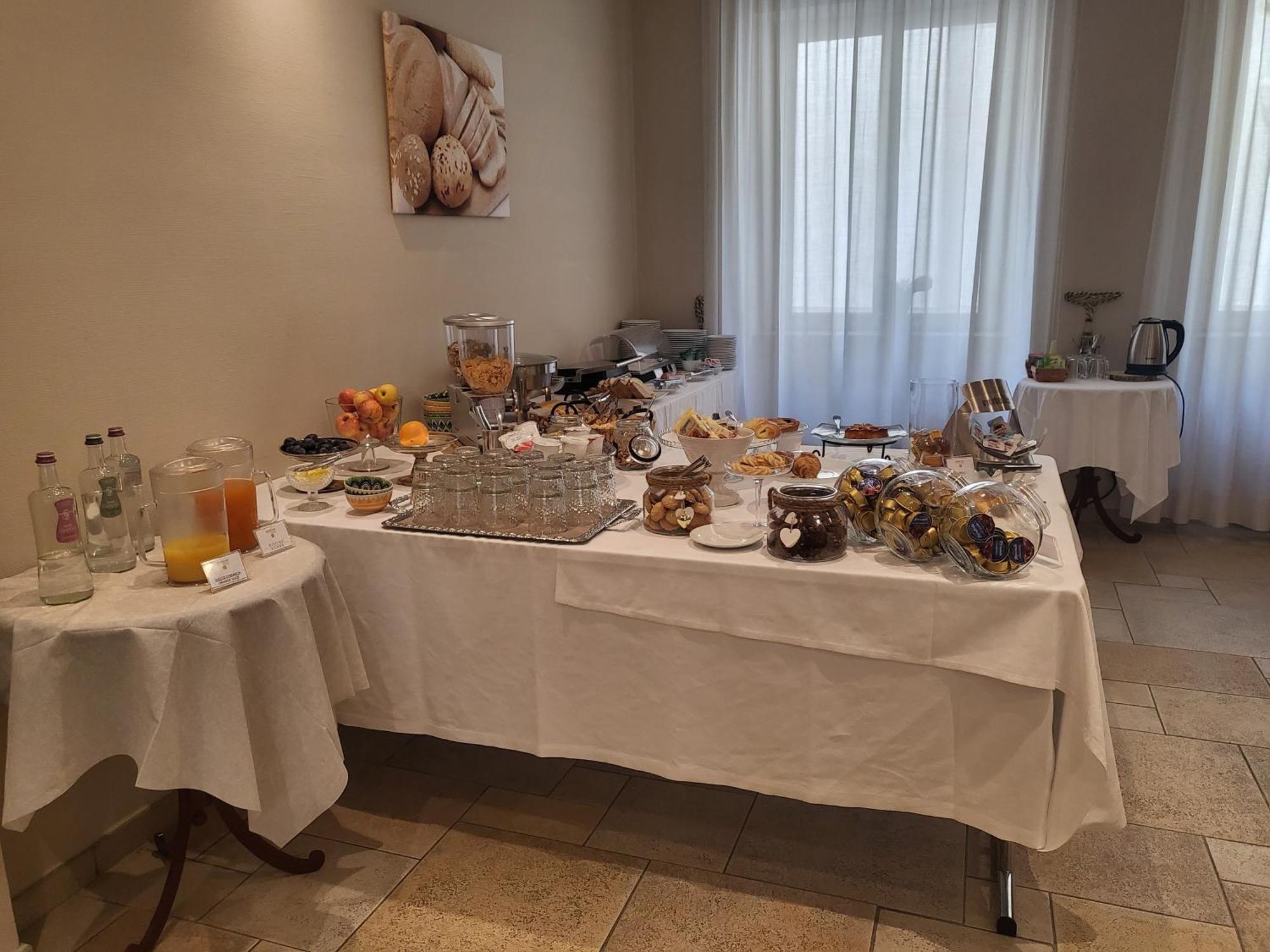 Hotel Lux Alessandria Esterno foto