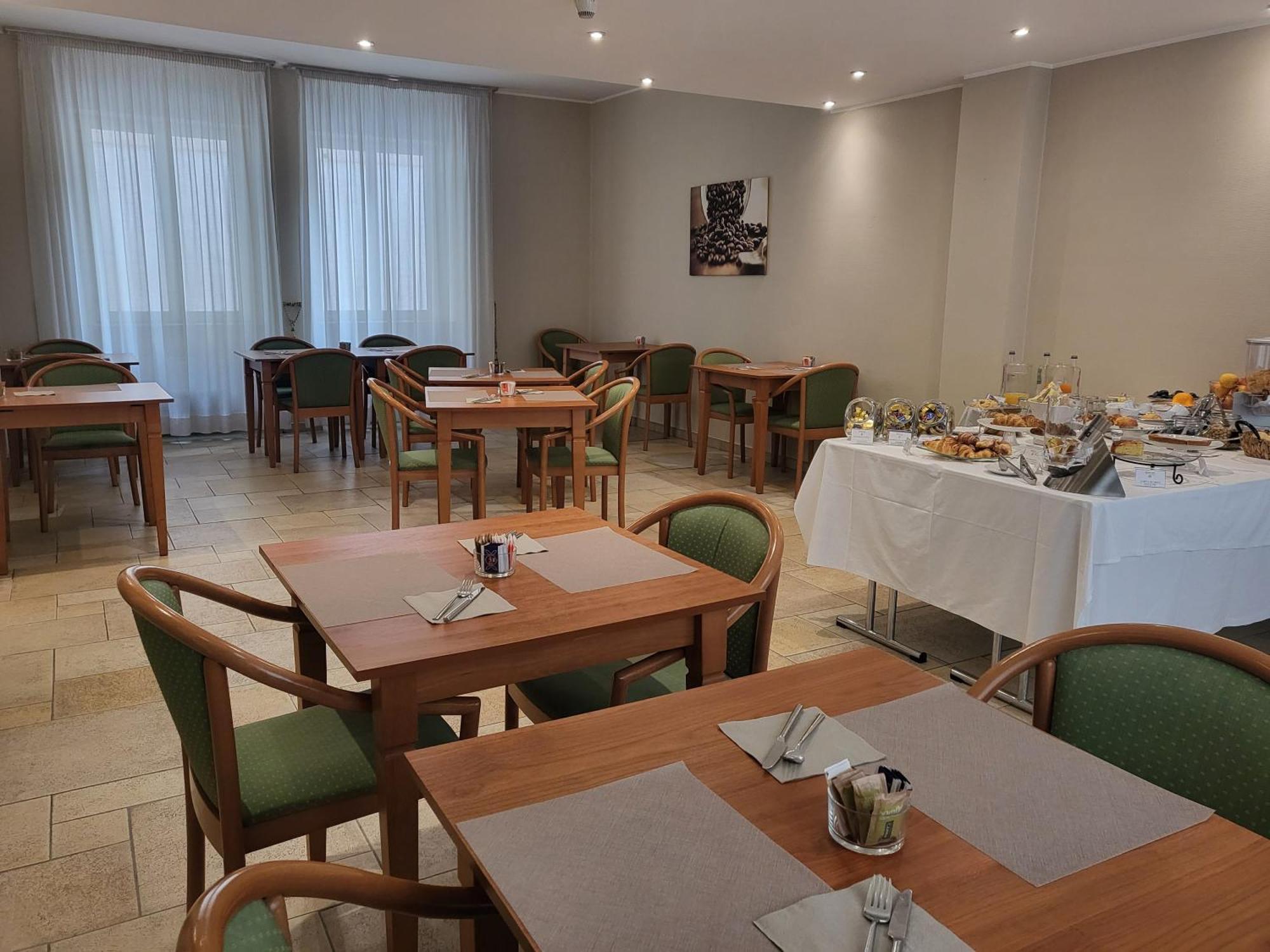 Hotel Lux Alessandria Esterno foto