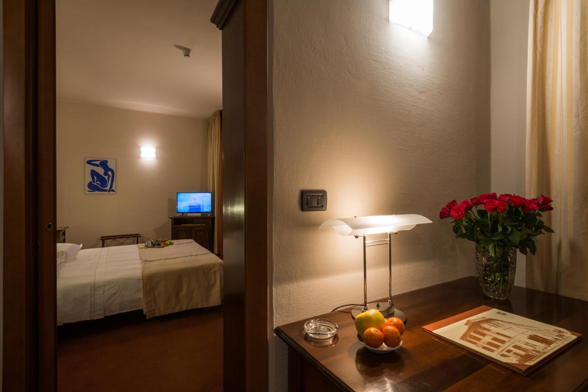 Hotel Lux Alessandria Esterno foto