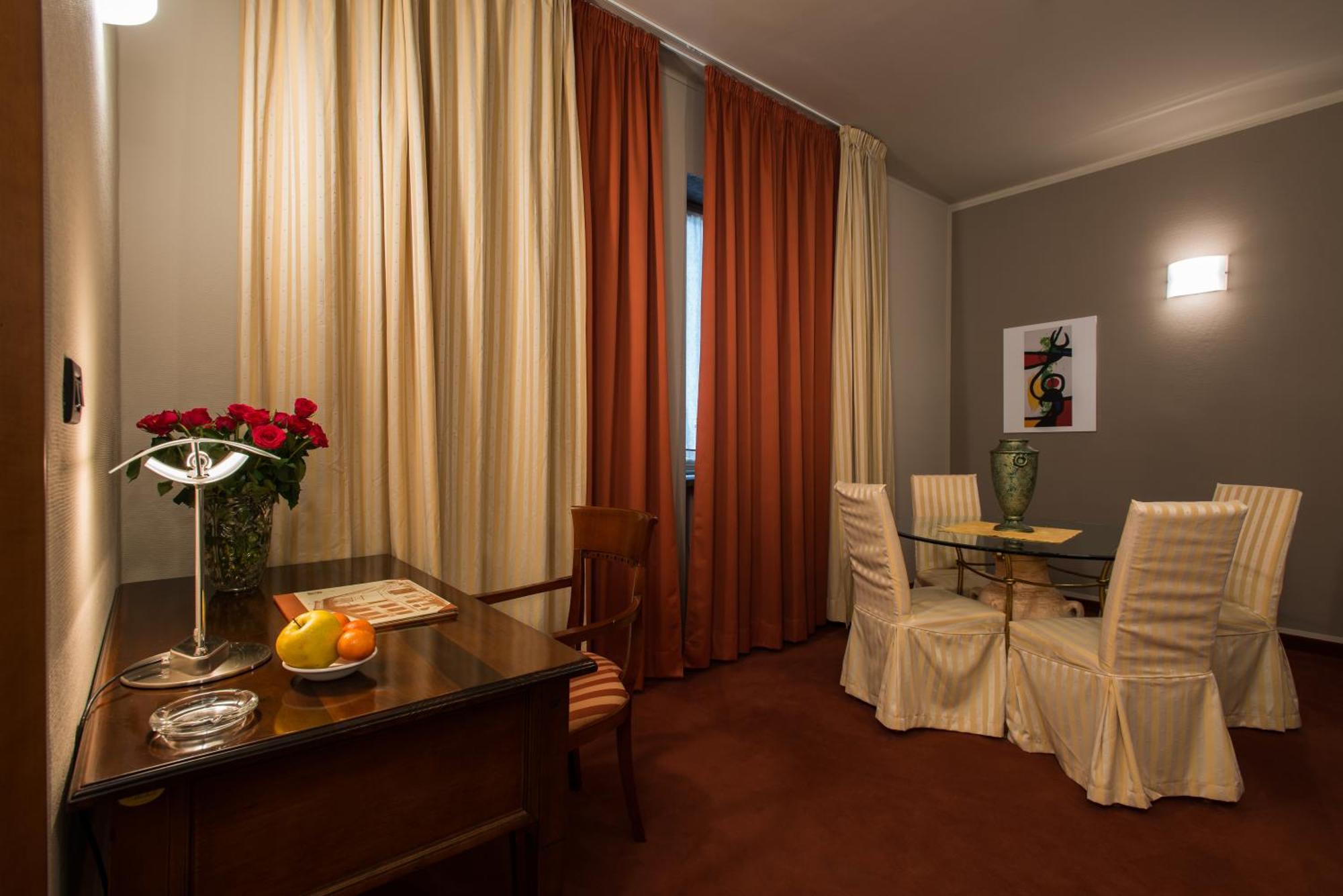 Hotel Lux Alessandria Esterno foto