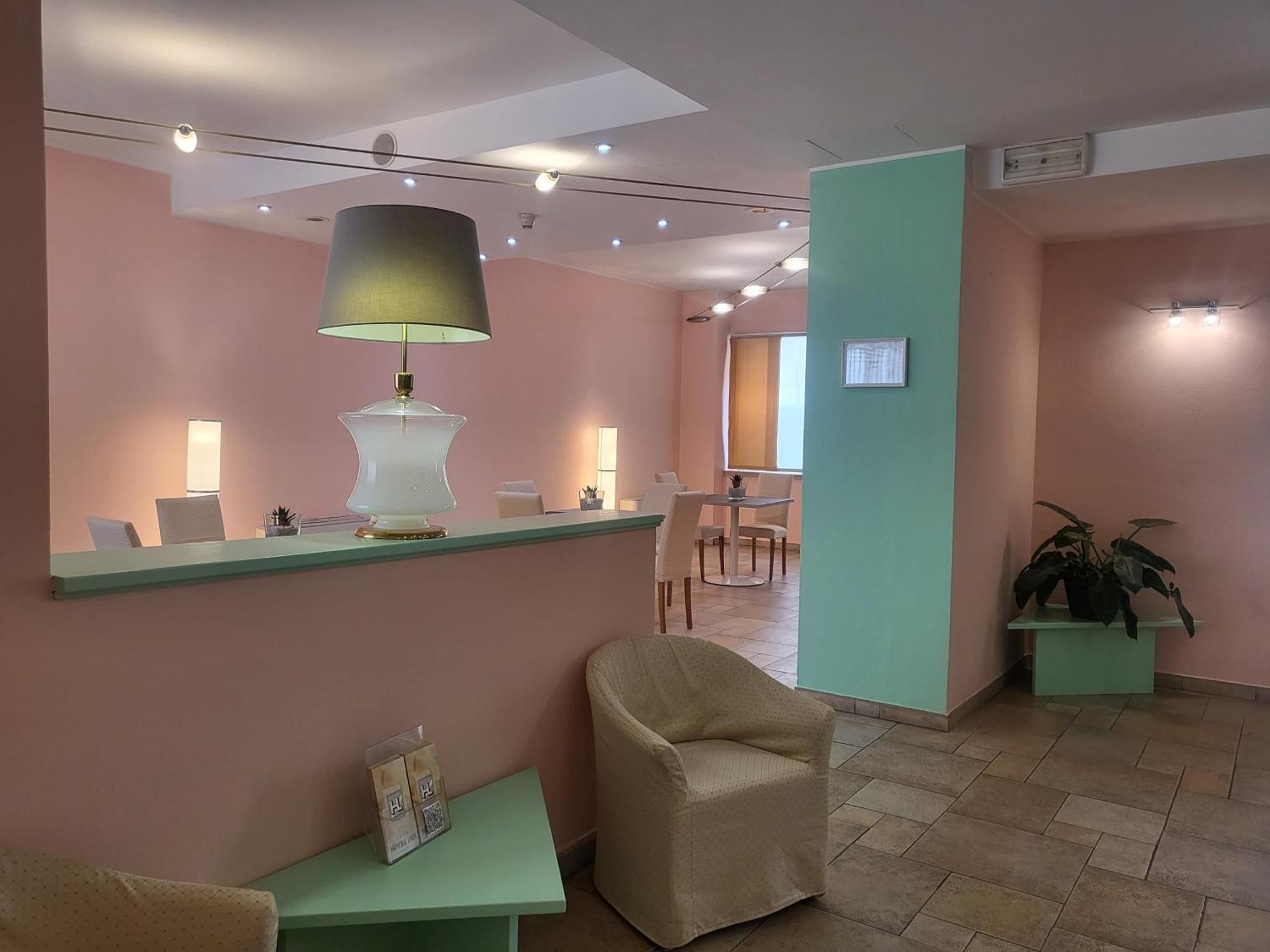 Hotel Lux Alessandria Esterno foto