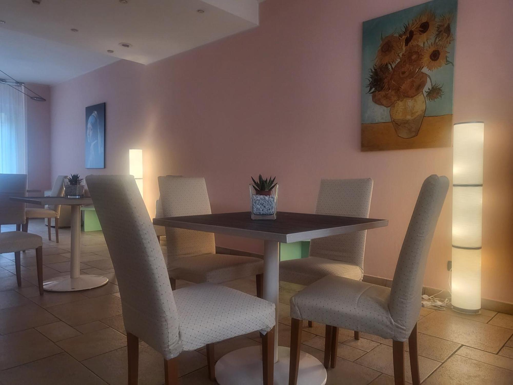 Hotel Lux Alessandria Esterno foto