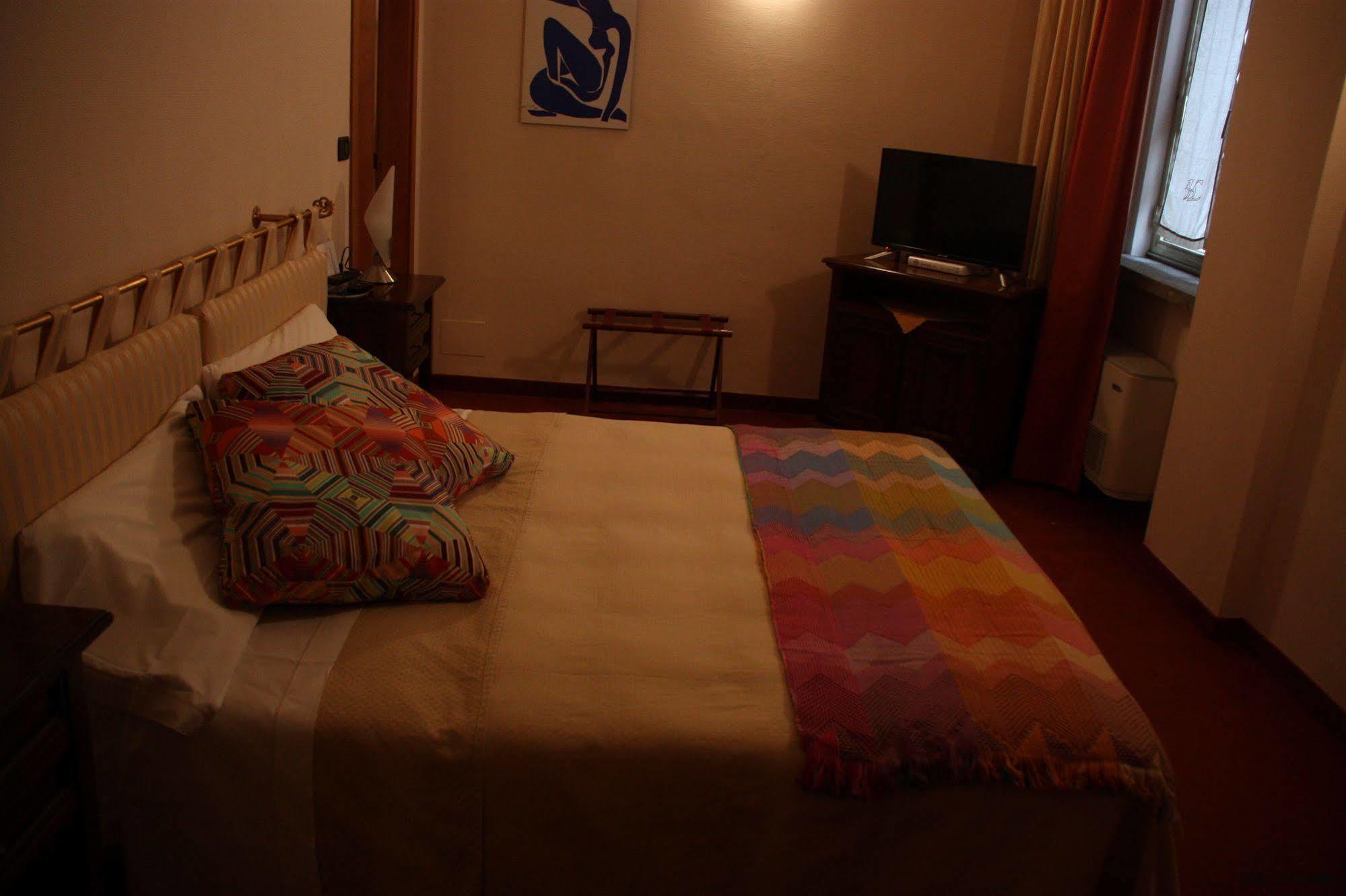 Hotel Lux Alessandria Esterno foto