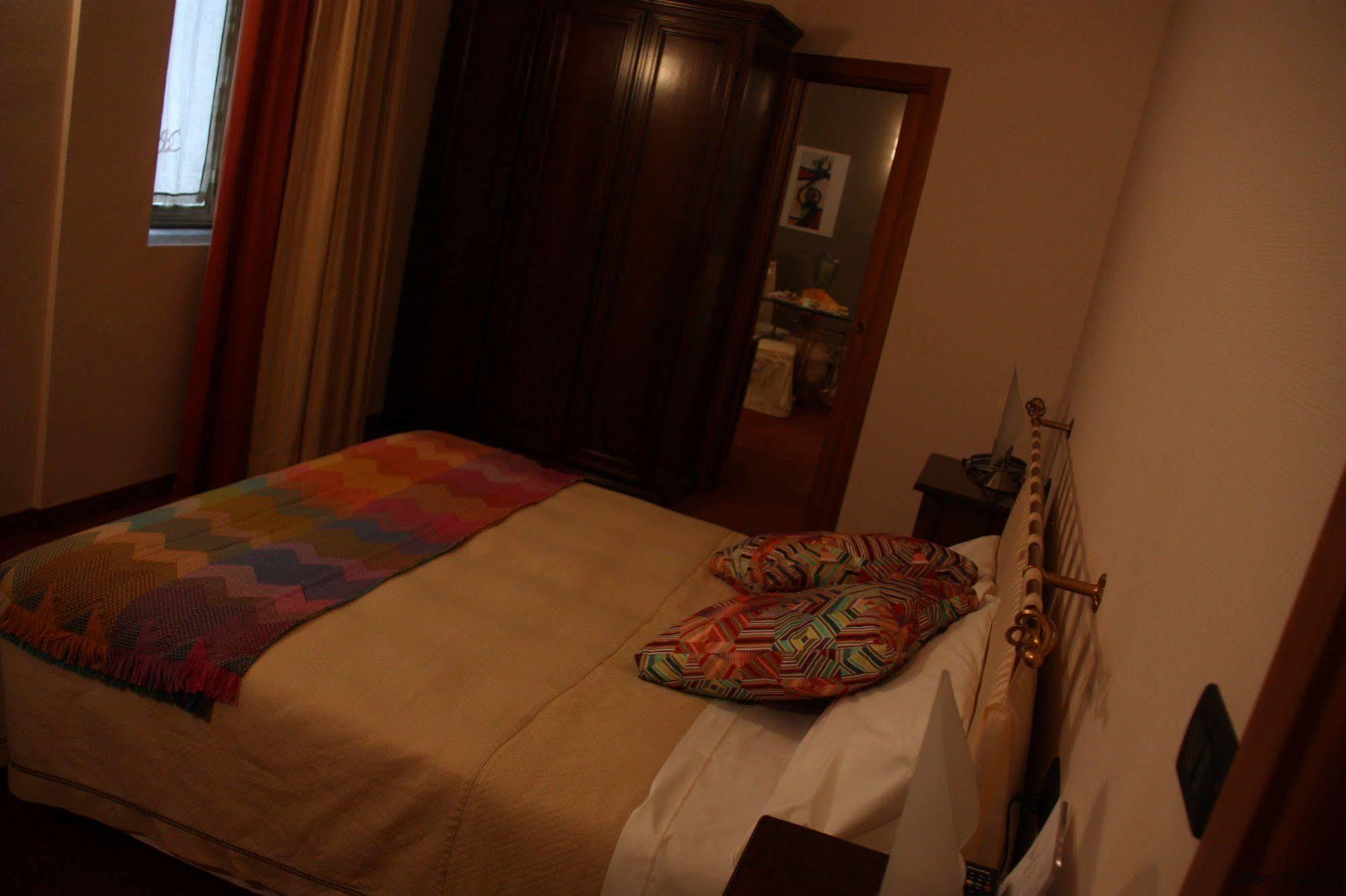 Hotel Lux Alessandria Esterno foto