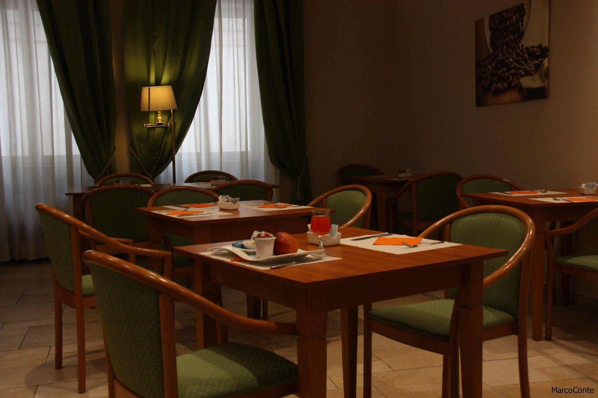 Hotel Lux Alessandria Esterno foto